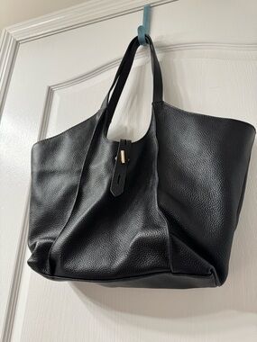 Tote Le Monde Milan Tote Bag in Black